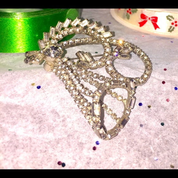 Vintage trumpet rhinestone brooch, sparkles! EUC - Picture 2 of 16